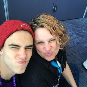 Meet your Posher, Alyson